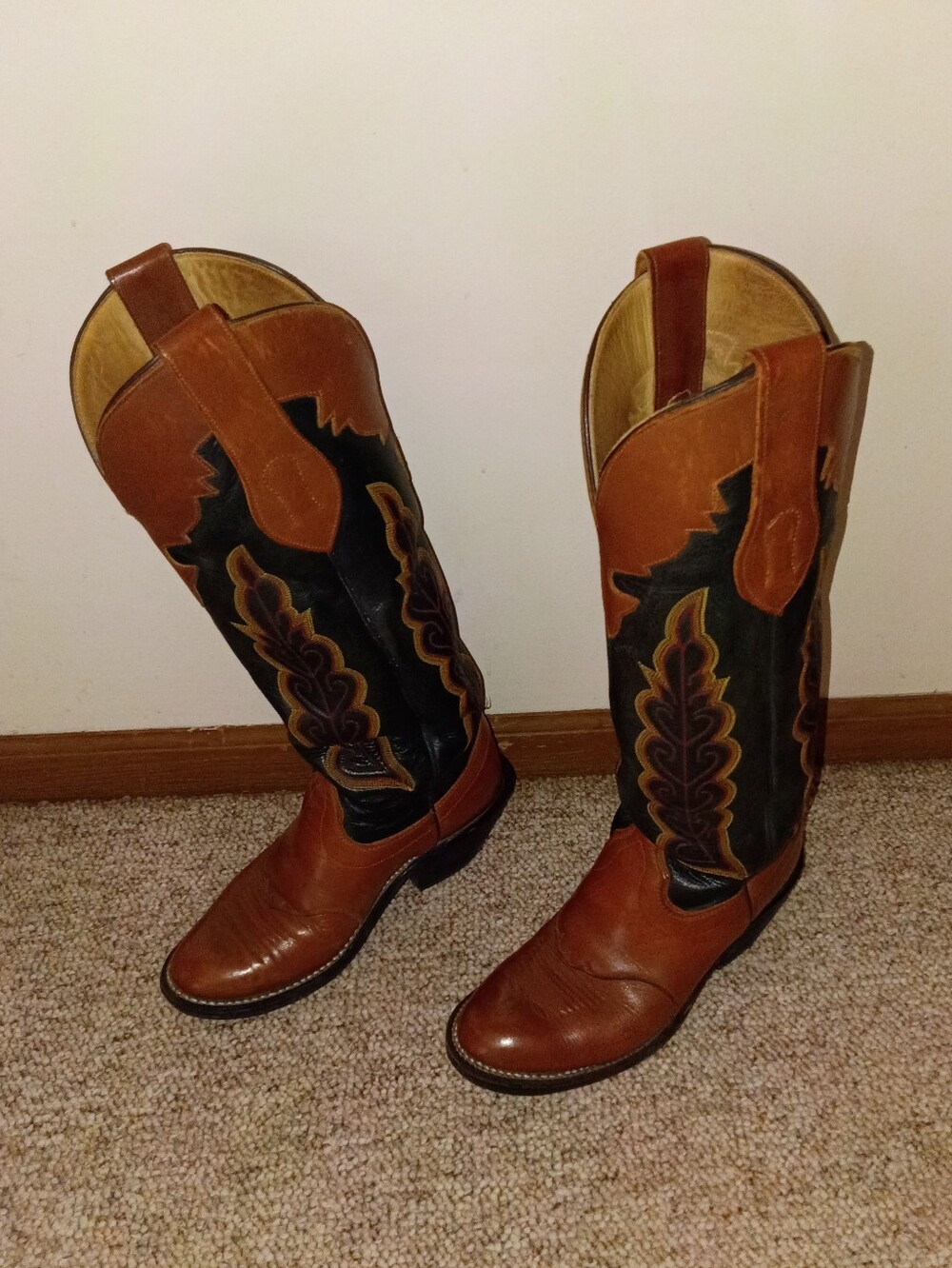 VINTAGE (No Longer Made!) Men's 7 Cowboy Boots